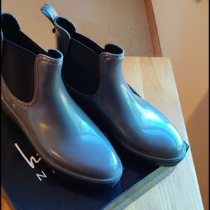 Nicole Miller Plastic Rain Boots Style Frost Grey